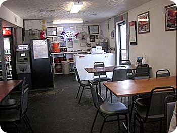 cajun-crawfiish-hut-2