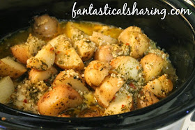 Crockpot Chicken & Potatoes | Break out that crockpot for this delicious and inexpensive meal! #crockpot #recipe