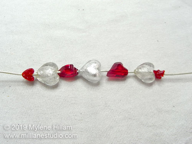 Stringing pattern for the heart beads