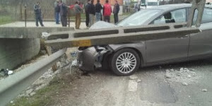 Dorel a rupt stâlpul cu mașina, în Dăbuleni! S-a ales cu dosar penal
