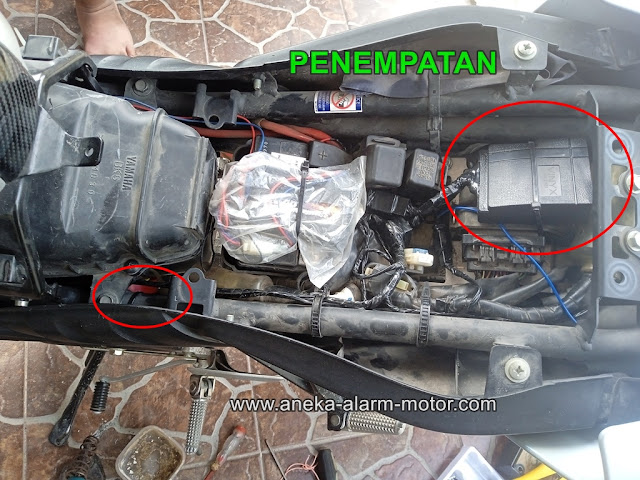 Cara pasang alarm motor pada Yamaha MT-15