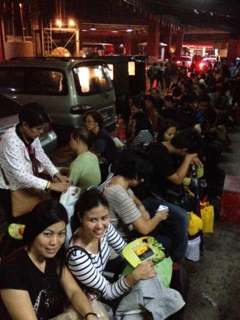 Long line here in Victory Liner Pasay terminal