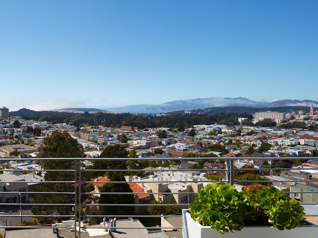 Picture of the San Francisco from the balcony