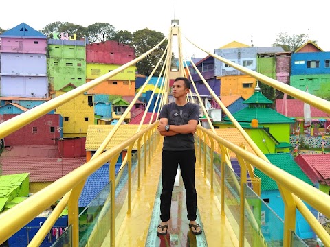 Wisata Kampung Warna-Warni di Malang