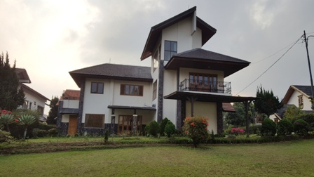 Villa 89 5 Kamar Gracio Villa Rental Bandung