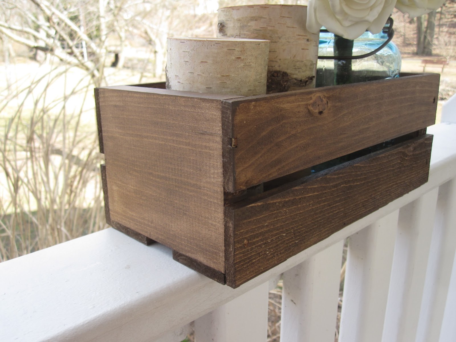 The Botanical Box: DIY Wood Planter Box