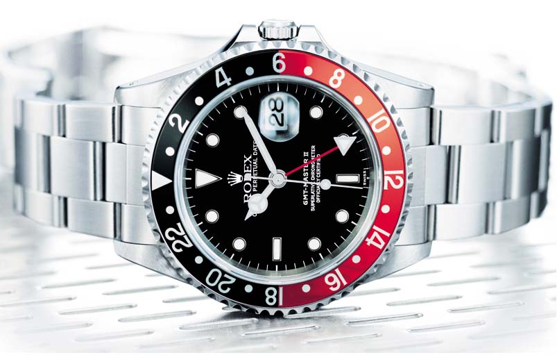 This watch Rolex GMT Master has an independent second hand 