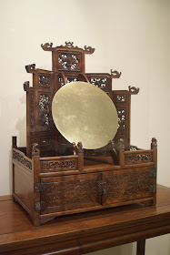 chinese mirror stand