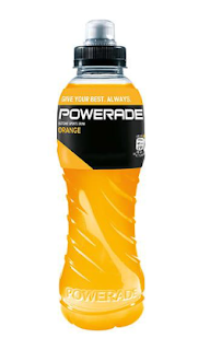 ενα μπουκαλι με powerade orange