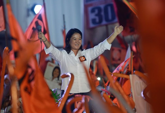  Perú: Keiko Fujimori lidera por un punto con el 88.8 % escrutado