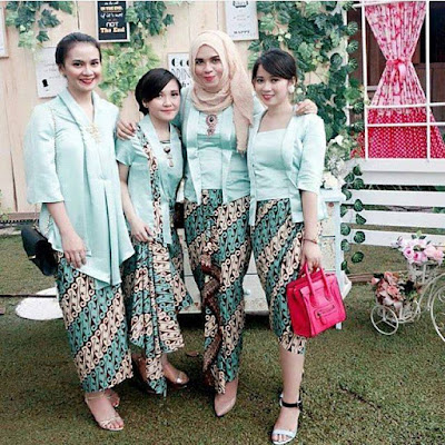 57 Kumpulan Gambar Inspirasi Kebaya  Modern  Indonesia