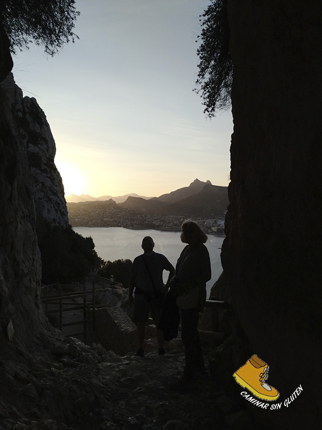 ATARDECIENDO EN LA BOCA DEL TUNEL DEL PEÑÓN DE IFACH