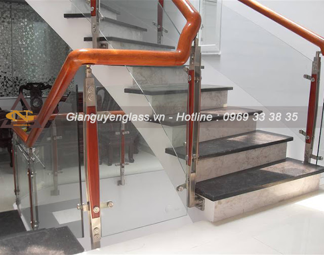 Các mẫu cầu thang gỗ kính - inox đẹp không thể bỏ qua