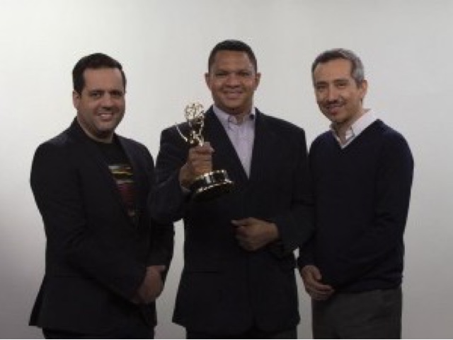 Kinito Méndez y productor criollo ganan Emmy por campaña de canción "ElAparatico"