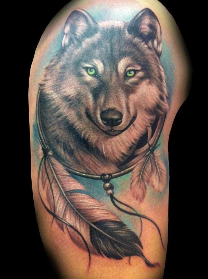 10 Meaningful Wolf Dreamcatcher Tattoo Designs