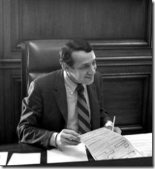 225px-Harvey_Milk_in_1978_at_Mayor_Moscone's_Desk_crop