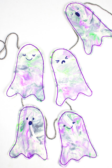 Marbled Ghost Banner Decoration- Fun craft and wall decorations for Halloween