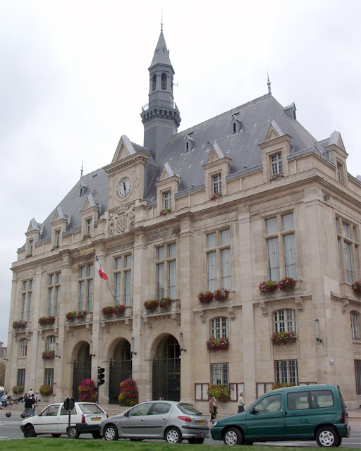 Mairie de Saint-Denis, Place du Caquet, Saint-Denis