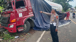     Xenia Tabrak Truk Tangki LPG di Cilacap, 2 Orang Luka Luka