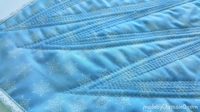 Winter Mini-Quilt by www.madebyChrissieD.com