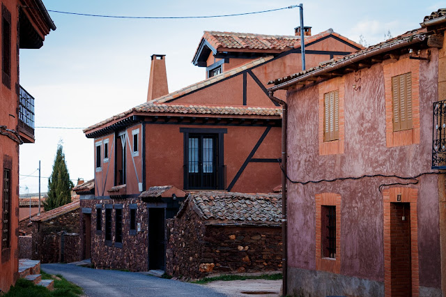 Ruta de los pueblos rojos de Segovia. Madriguera