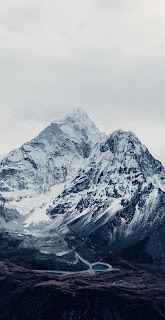 خلفية جبال ثلجية بجودة 4K ، خلفيات الشتاء ، طبيعة