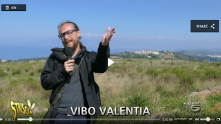 http://www.video.mediaset.it/video/striscialanotizia/servizio/sito-archeologico-a-vibo-valentia_678235.html