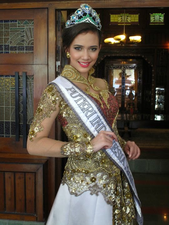 Modern Kebaya Princess and Miss  International Kebaya Batik Modern