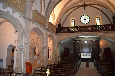 foto do interior da capela de Santa Maria do Palau