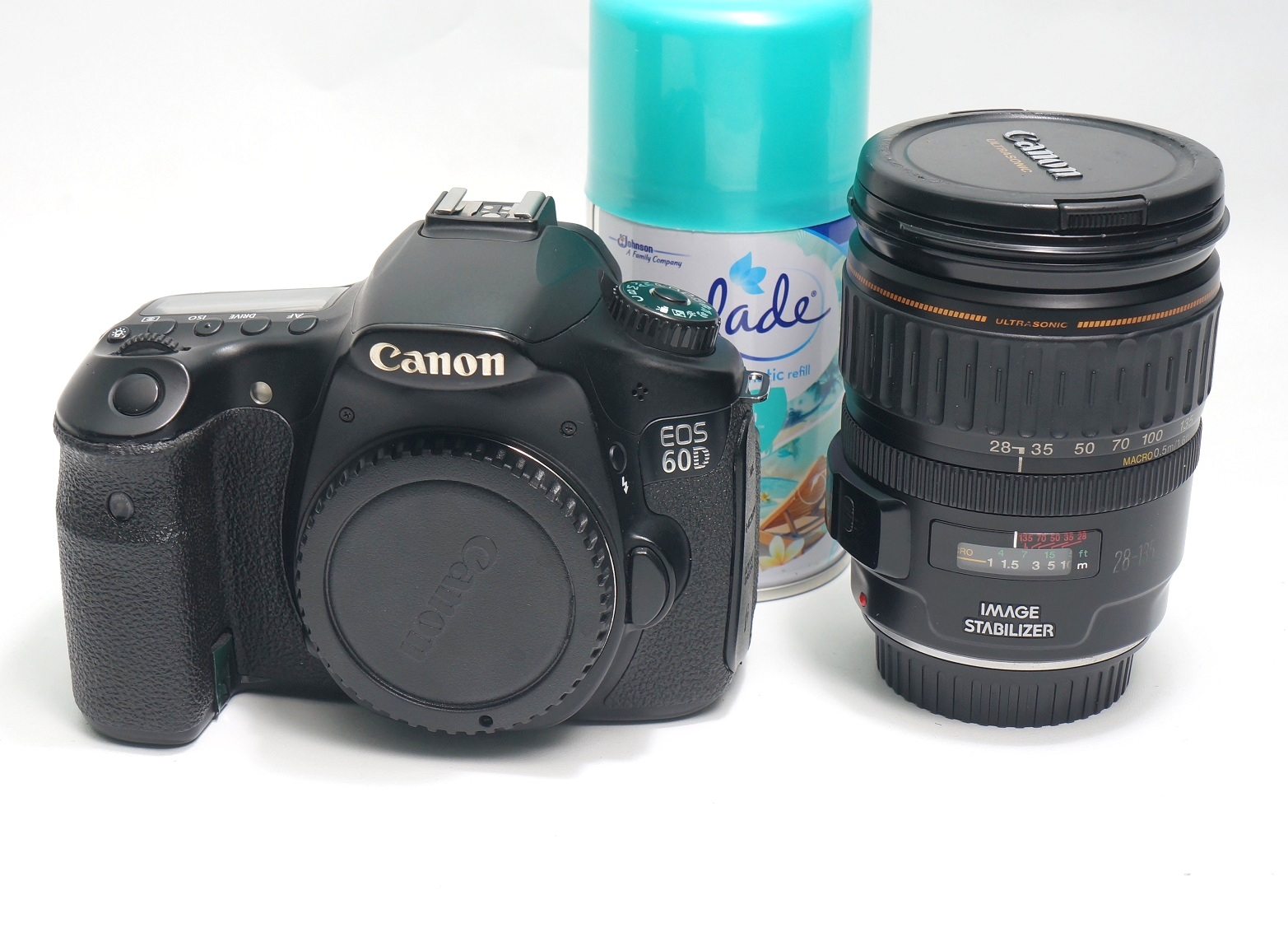 Kamera Bekas Canon EOS 60D + Lensa 28-135mm  Jual Beli 