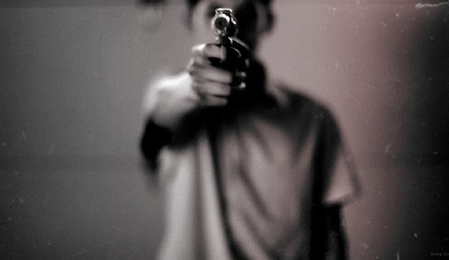 A third-year Junior High School student, Philip Asare, of Ellen White School at Koforidua in the Eastern region, has threatened the headmaster of the school with a knife and a gun for seizing his mobile phone.