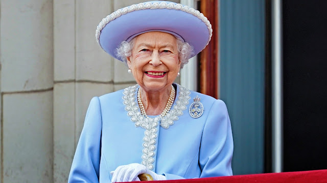 Queen Elizabeth’s Aide Reveals Monarch’s Quirky Pre-Wedding Habit