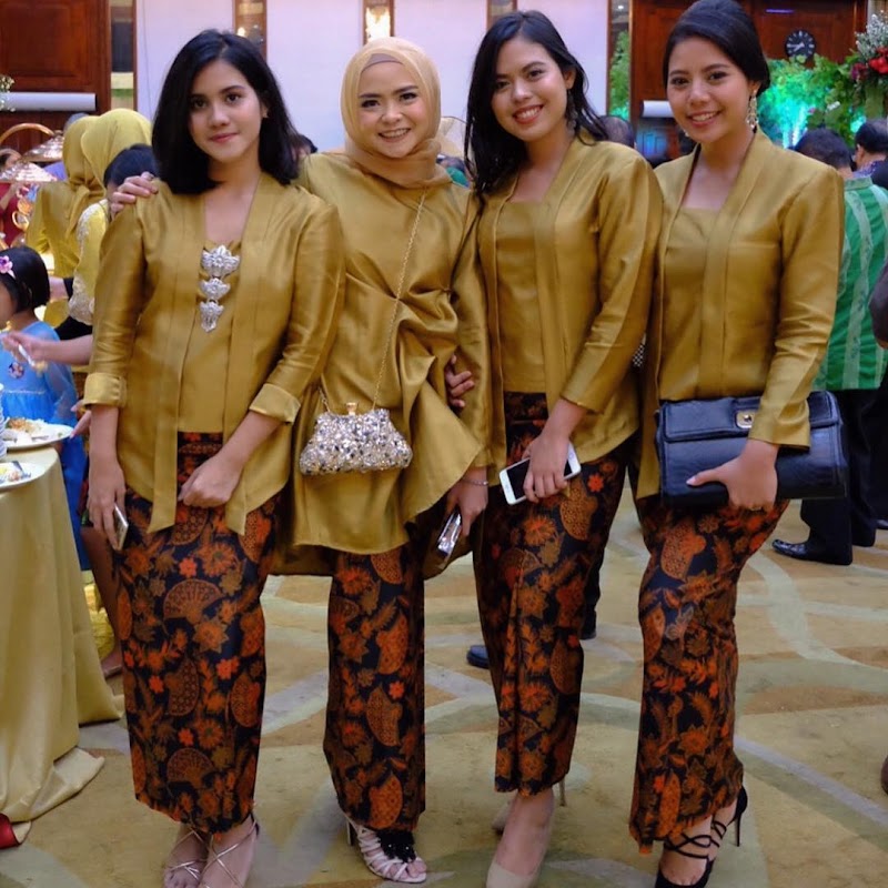 Trend Terpopuler 30 Model Baju Kebaya Polos