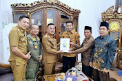 Ketua P3KN DOB Resmi Serahkan Berkas Usulan Pemekaran Lampung Pesisir ke Pemda Pesawaran
