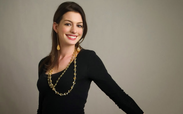 Anne Hathaway Hd Wallpapers Free Download