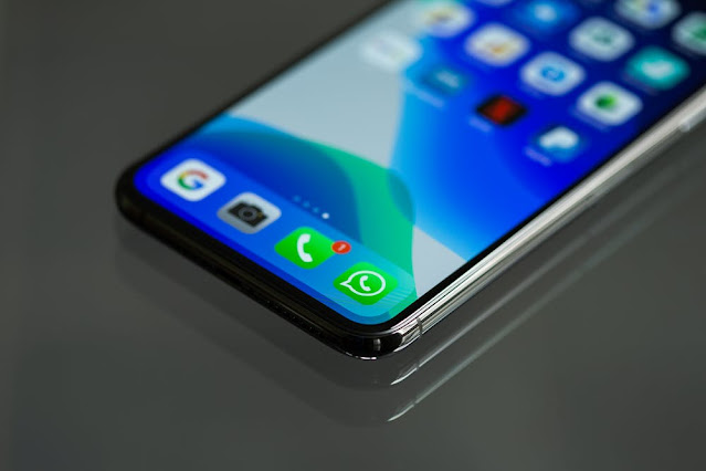 Today Important News WhatsApp vs Telegram