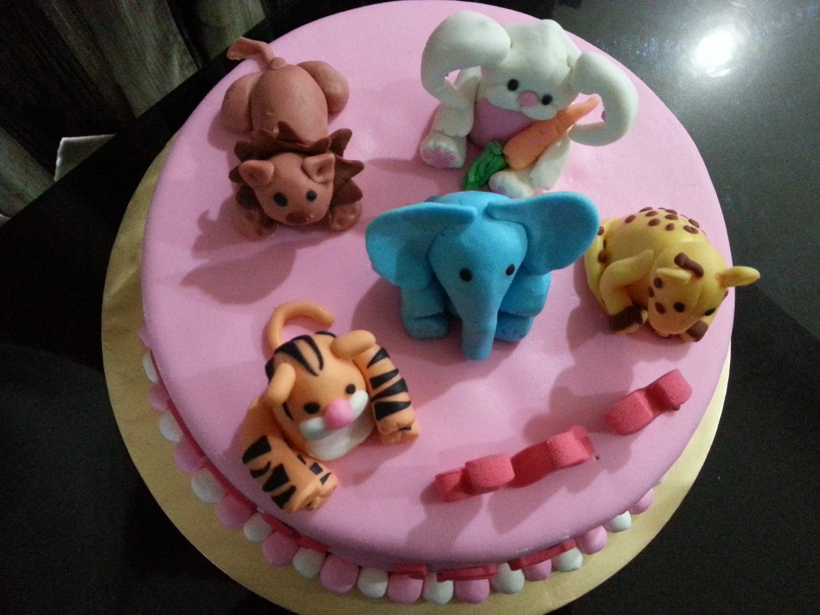 Zeti Hot Oven 365 Hot Oven Animal Theme Birthday Cake