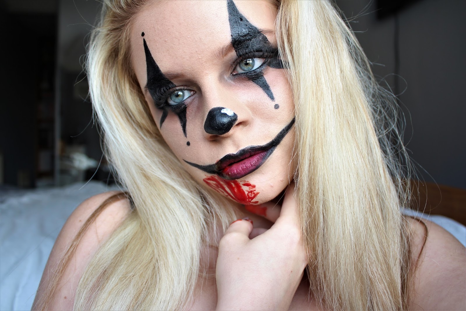 Megan Elizabeth Creepy Killer  Clown  Halloween Makeup 
