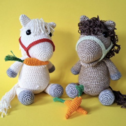 Caballitos amigurumi