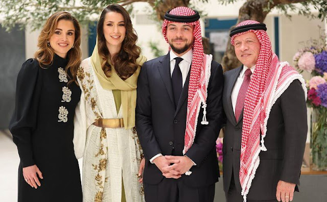 King Abdullah and Queen Rania. Rajwa Khaled bin Musaed bin Saif diamond ring. Crown Prince getting married
