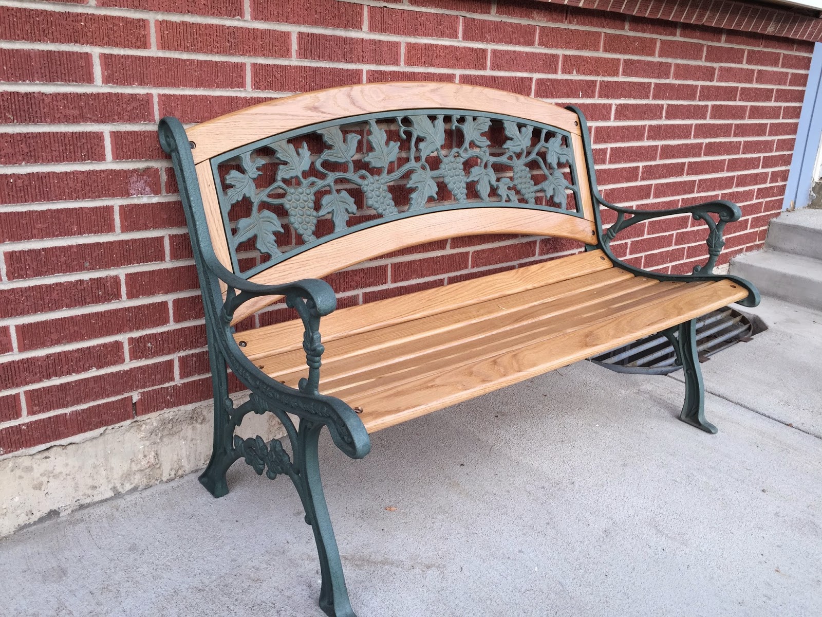 The Chris Pine Workshop How To Restore A Park Bench