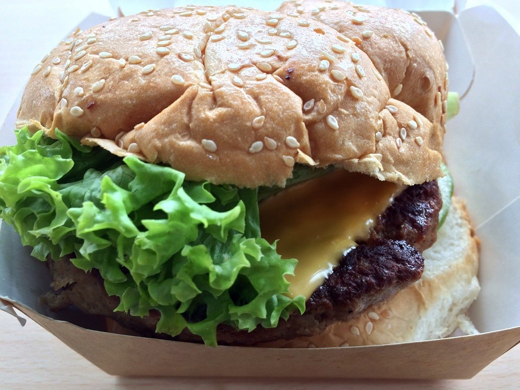 Promo S R S Cheese Burger Deluxe Now At P99 For Whole November Benteuno Com Blogging What Matters