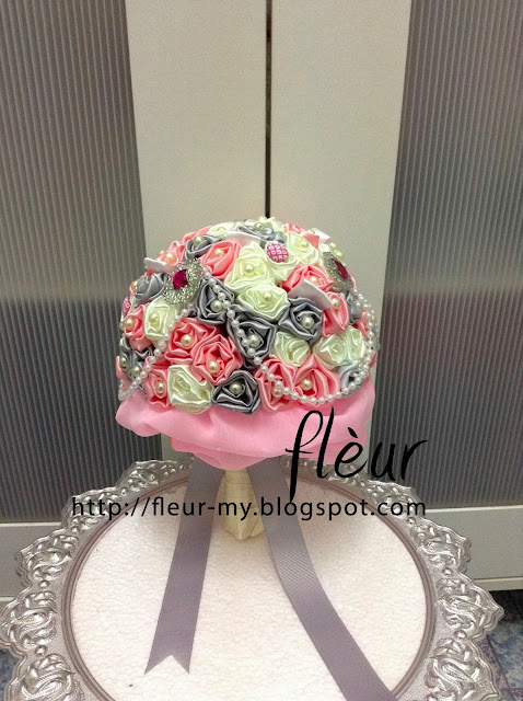 Cream, Pink and Grey Hand Bouquet by Fleur.