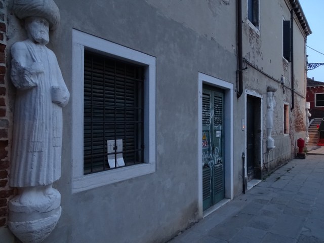 estatuas Mastelli campo dei Mori venecia leyenda piedra