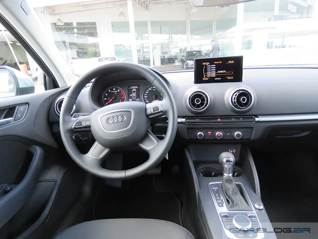 Audi A3 Sedan Flex - 2016 - interior