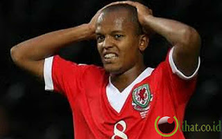 Robert Earnshaw