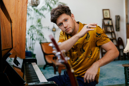 Niall Horan retorna com o romântico single 'Nice To Meet Ya', veja o videoclipe!