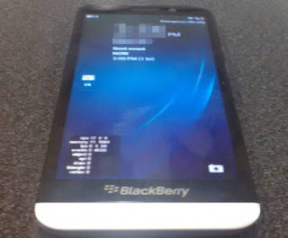 Blackberry A10 Aristo Prosesor Quard Core Layar 5 Inci Kamera 8MP.