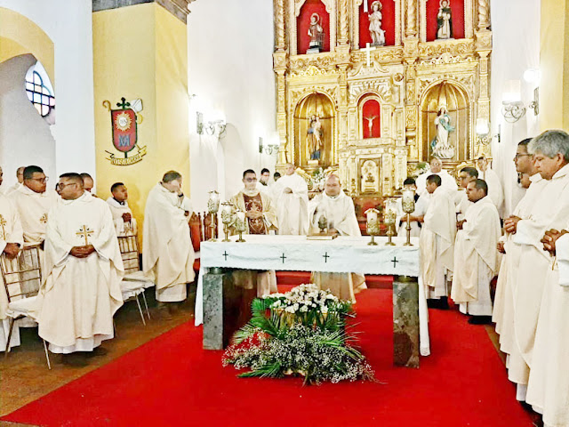 MONS. CURIEL EN MISA CRISMAL RECUPEREMOS LA CENTRALIDAD DE JESUCRISTO EN NUESTRA VIDA