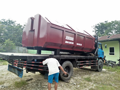 Container Sampah dan Bak Sampah